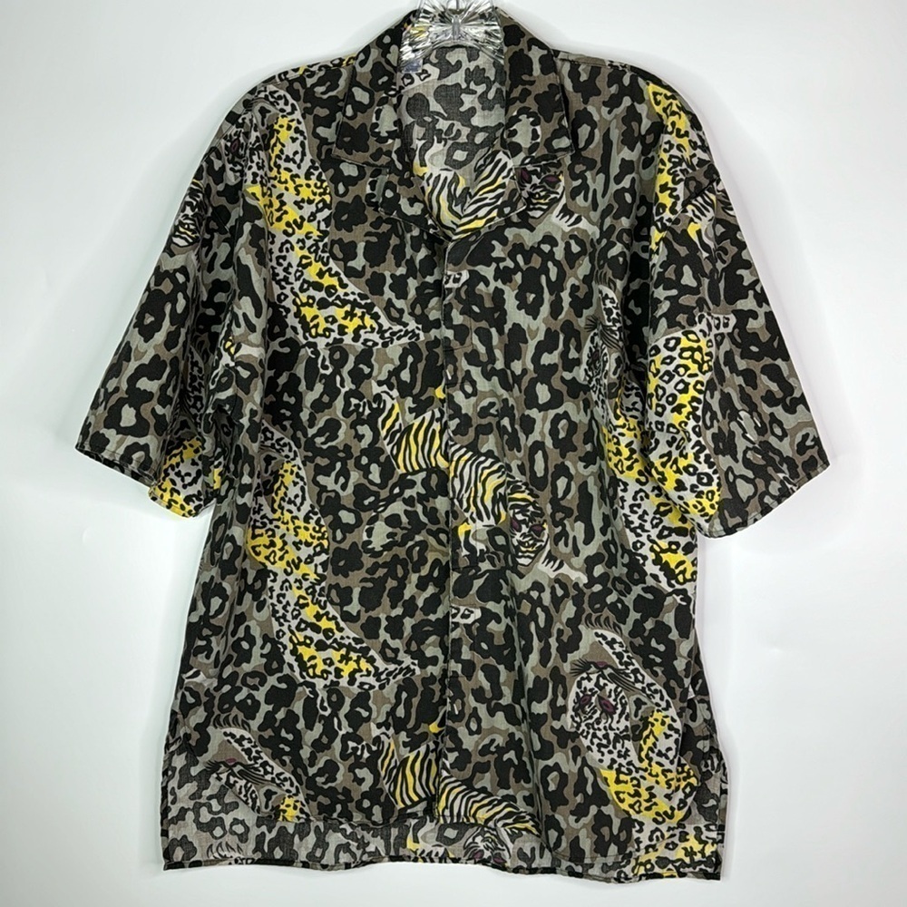 Vintage CHAMS Lepoard Short Sleeve Button UP Shirt Size Small